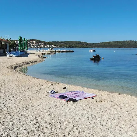 Holiday home Beautiful In Okrug Gornji Trogir