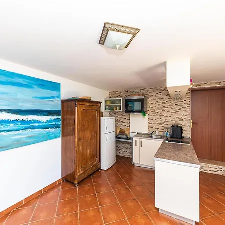 Beautiful In Okrug Gornji Holiday home *