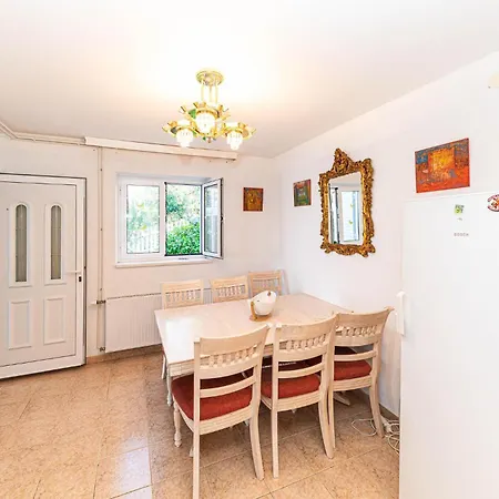 Beautiful In Okrug Gornji Holiday home *