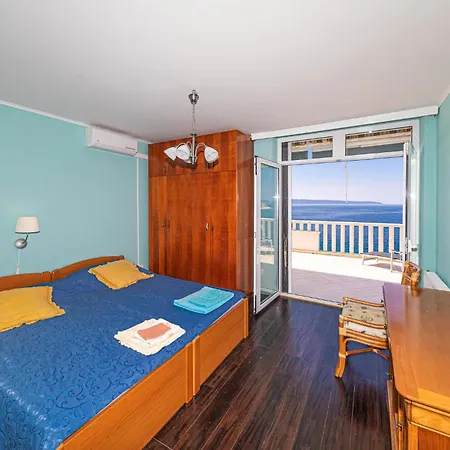Beautiful In Okrug Gornji Holiday home *
