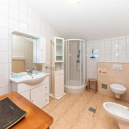 Holiday home Beautiful In Okrug Gornji